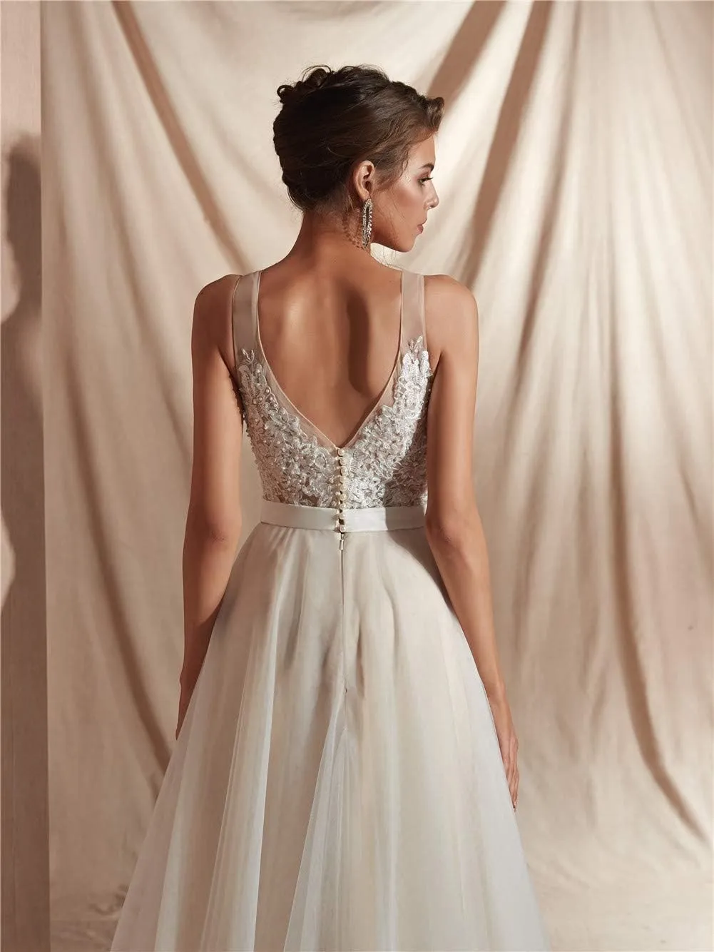 Datangep Women's Double V-Neck Lace Applique Empire Chapel Train Wedding Dress