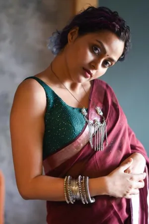 Green Sequin Viscose Sleevless Blouse