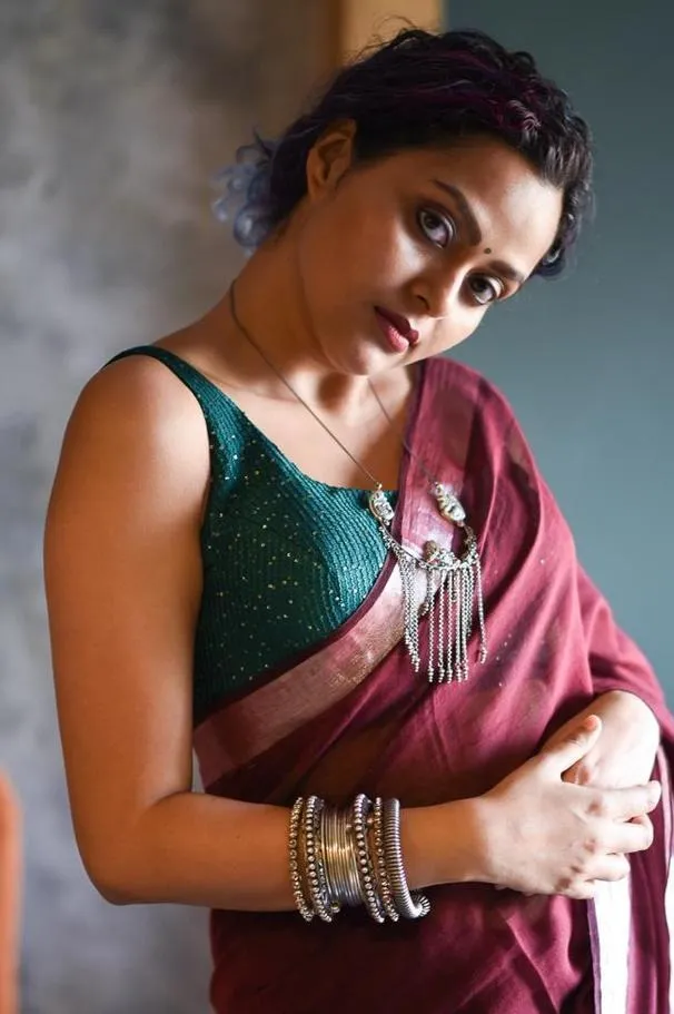 Green Sequin Viscose Sleevless Blouse