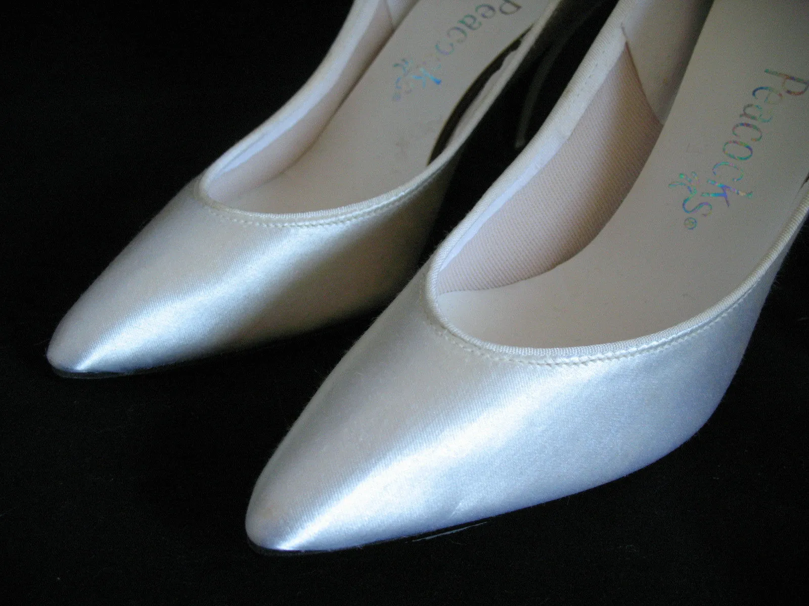 New Vintage Y2K 90s Peacocks Womens Pump Shoes High Heels Made USA Cream White