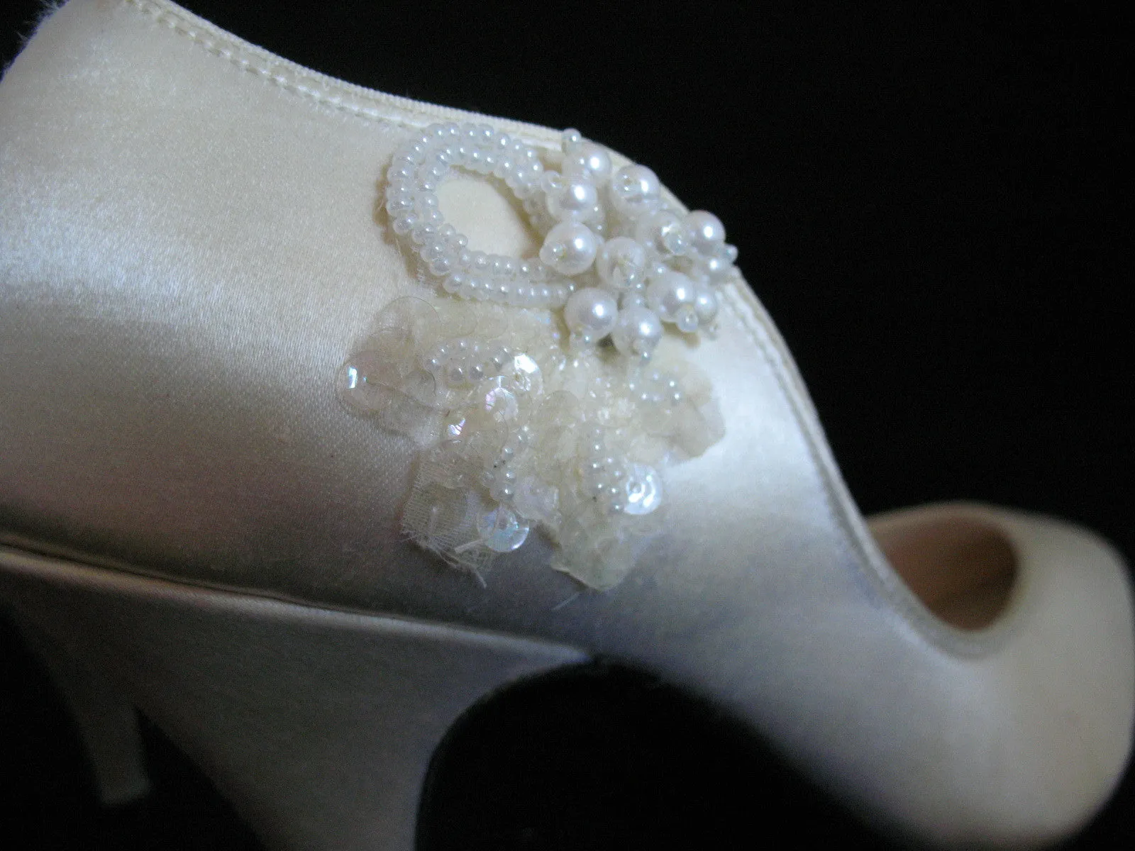 New Vintage Y2K 90s Peacocks Womens Pump Shoes High Heels Made USA Cream White