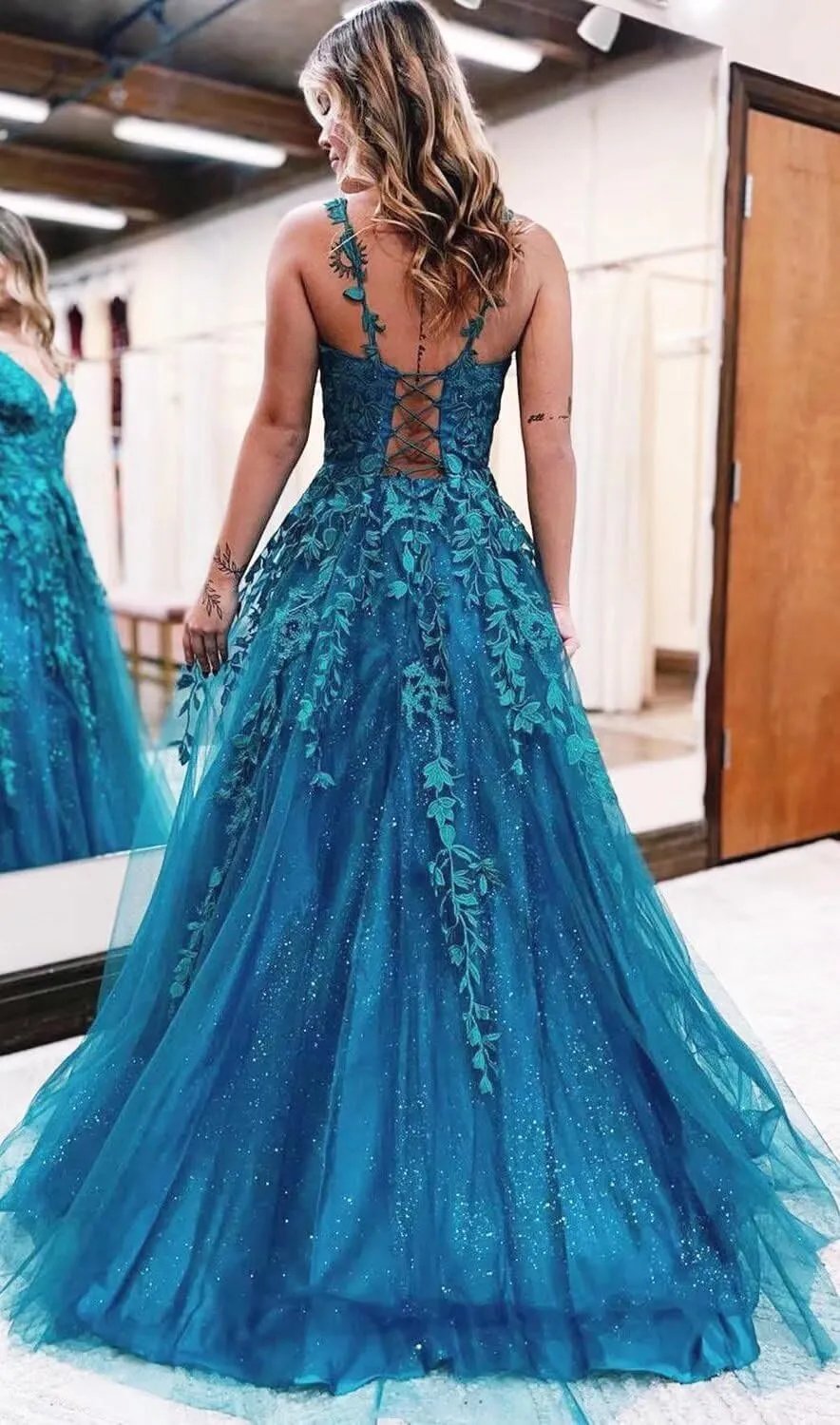 Sparkly Tulle Prom Dresses 2025 Lace Appliques Long Ball Gown Spaghetti Straps V Neck Corset Formal Evening Gown