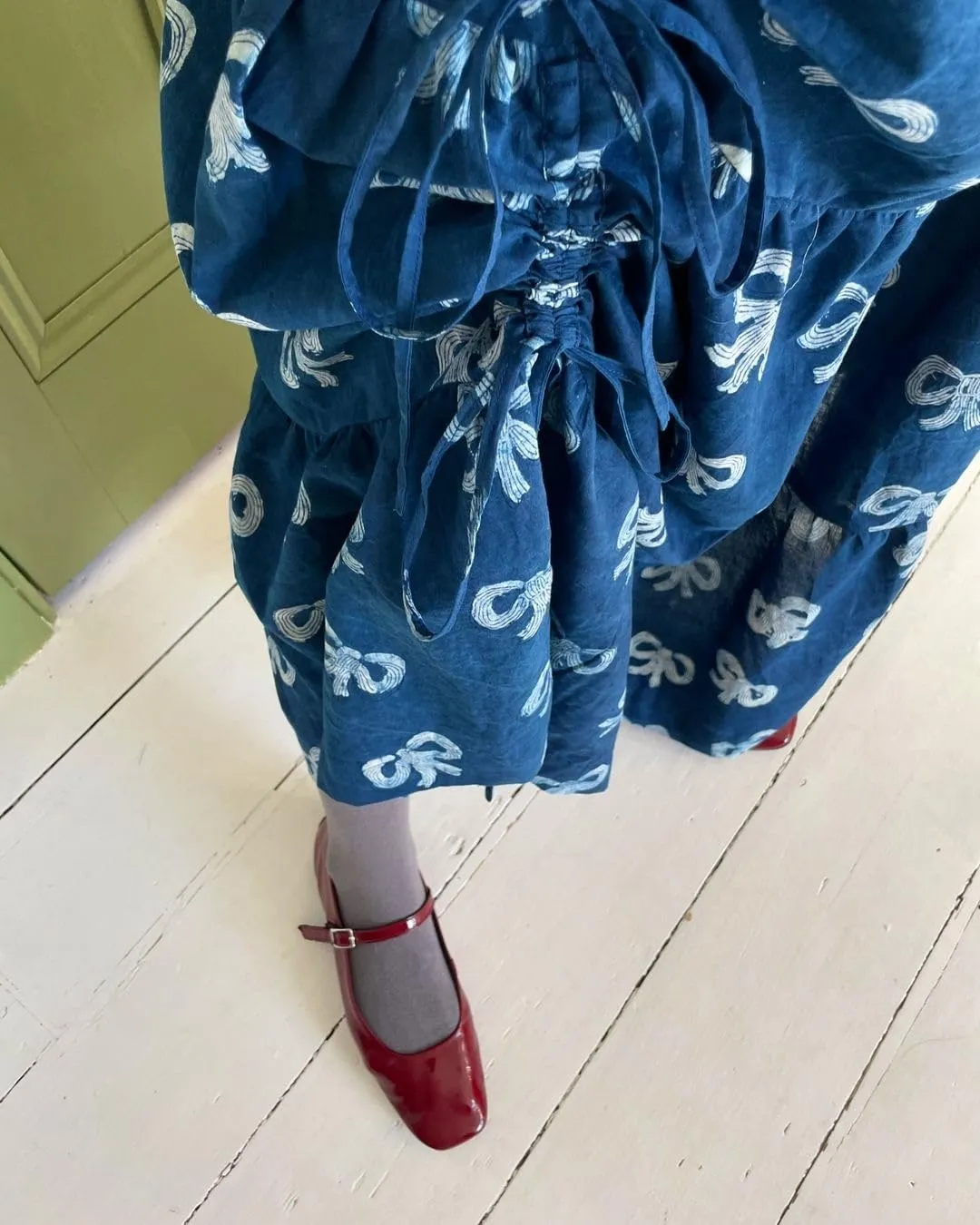 Women Side Drawstring Ruched Maxi Skirts A-Line Ruffle Pleated Bow Tie Long Skirt Low Rise Smocked Flowy Midi Skirt